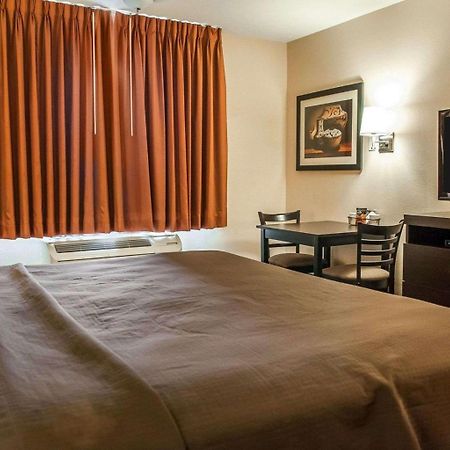 Econo Lodge Inn & Suites Santa Fe Exteriör bild
