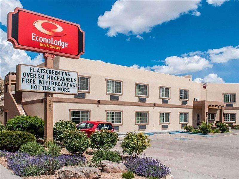 Econo Lodge Inn & Suites Santa Fe Exteriör bild