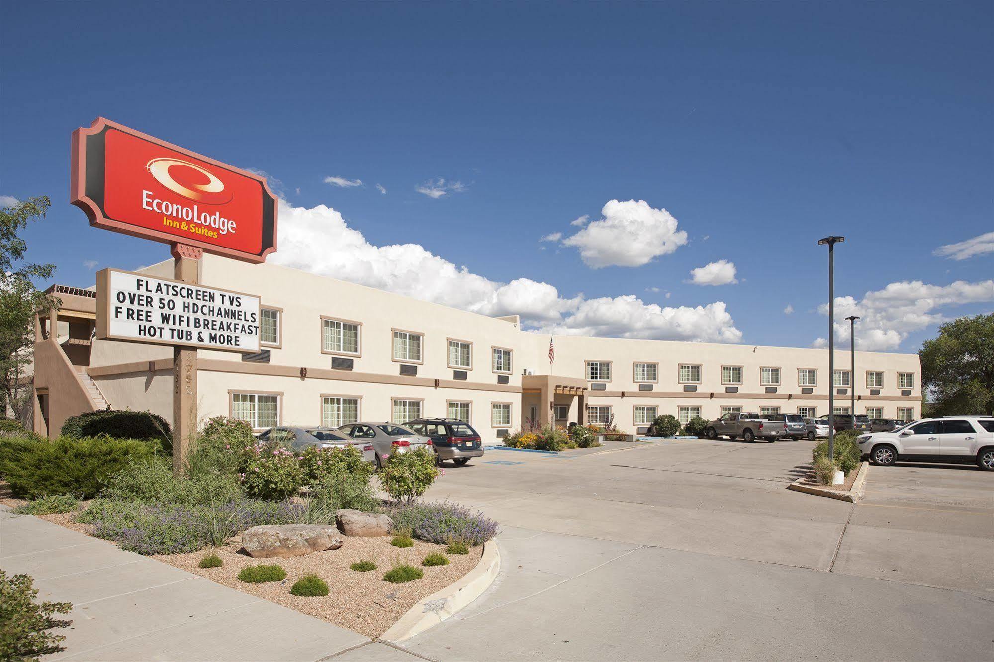 Econo Lodge Inn & Suites Santa Fe Exteriör bild