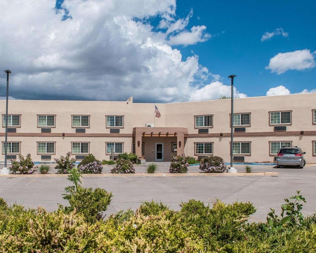 Econo Lodge Inn & Suites Santa Fe Exteriör bild
