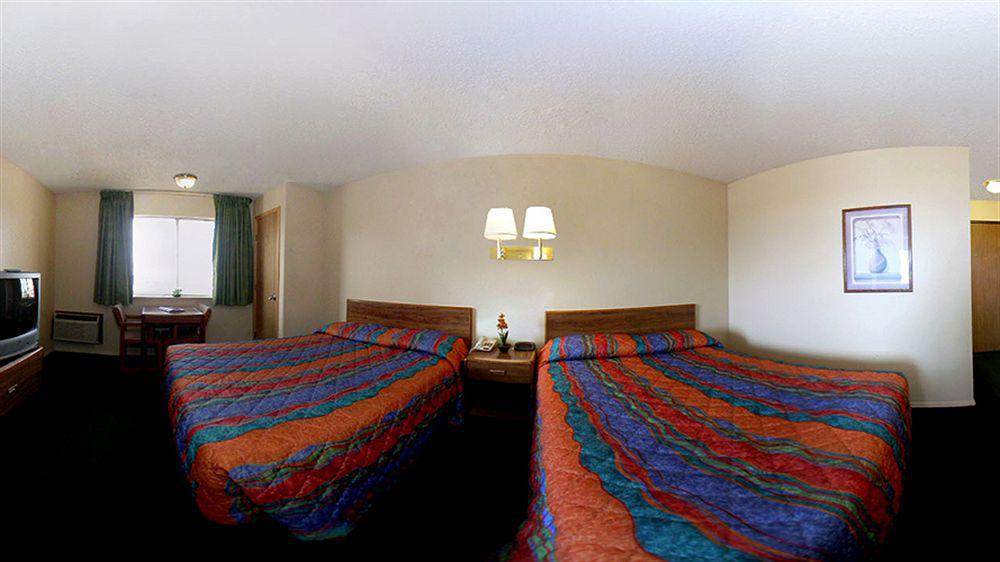 Econo Lodge Inn & Suites Santa Fe Exteriör bild